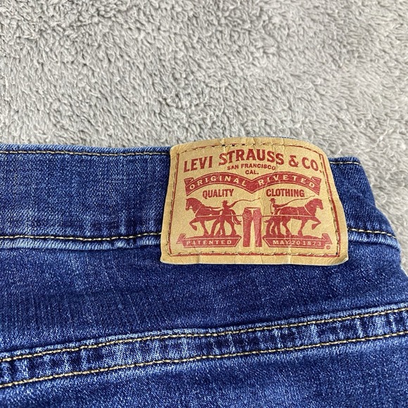 Levis Classic Bermuda Jean Shorts Womens 24W Blue Cuffed‎ Denim - Picture 16 of 16